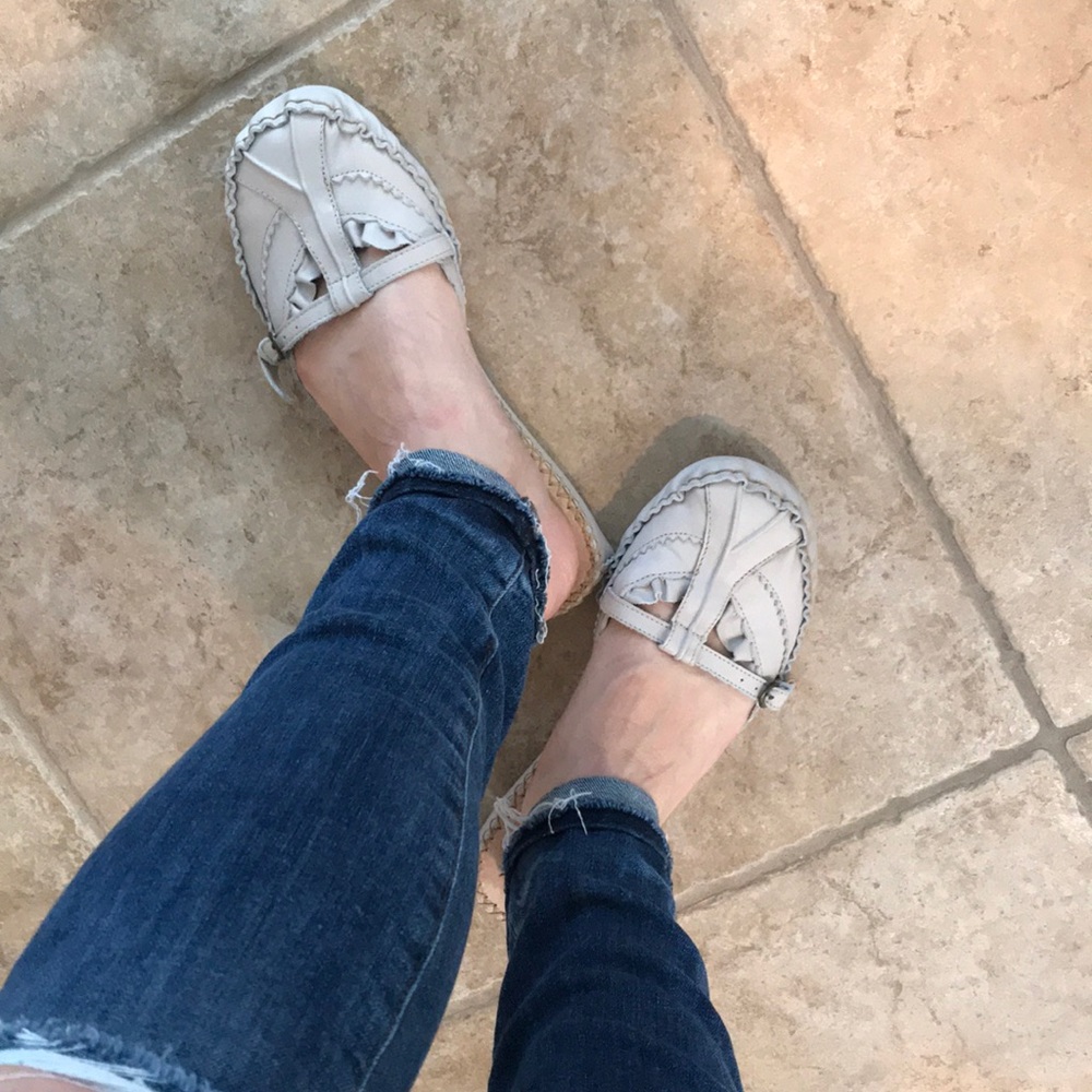 Anthropologie Gee Wawa Slide on Shoes Mules - Picture 8 of 8